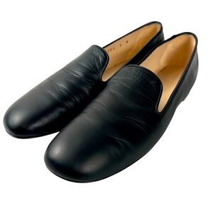 STUART WEIZMAN LEATHER BLACK
LOAFER FLATS CIG 245793 SIZE 8
MADE IN SPAIN